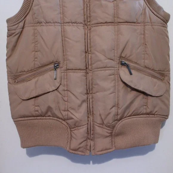 OUTEREDGE, TAN PUFFER VEST, SIZE SMALL - Picture 4 of 7